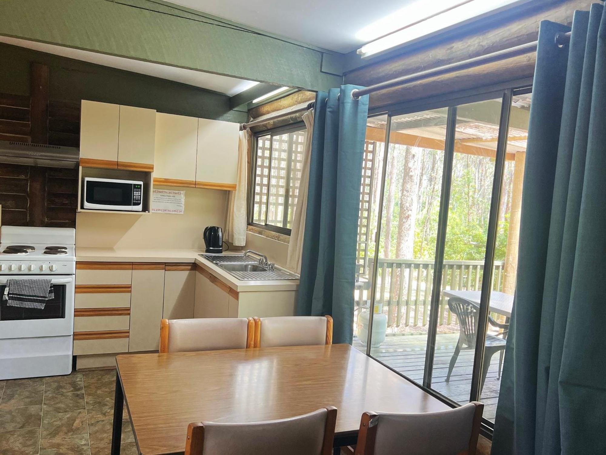 Lakes Entrance Log Cabins 外观 照片